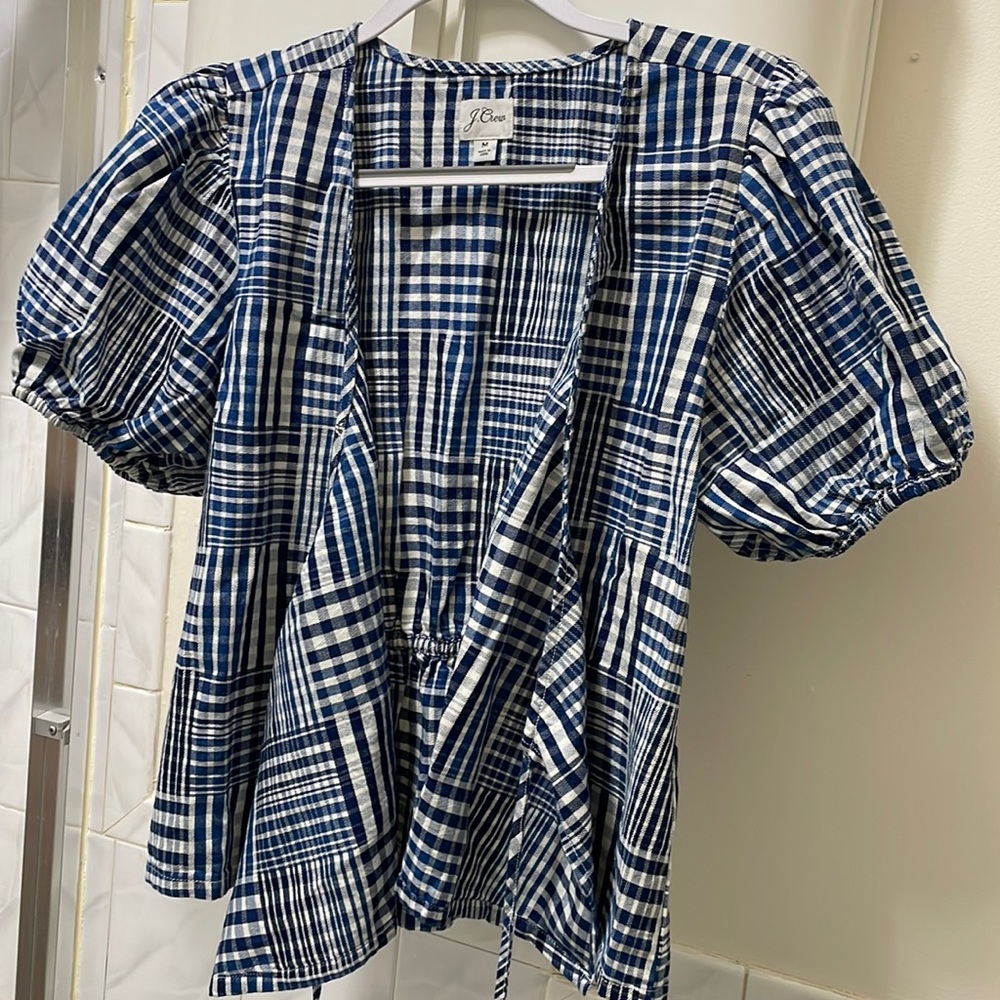 J.CREW puff-sleeve wrap. 🥰